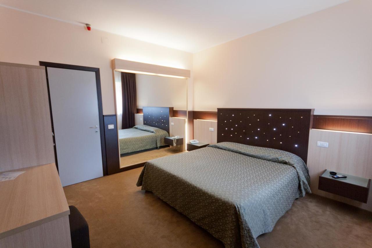 רג'ו אמיליה Hotel Campana מראה חיצוני תמונה